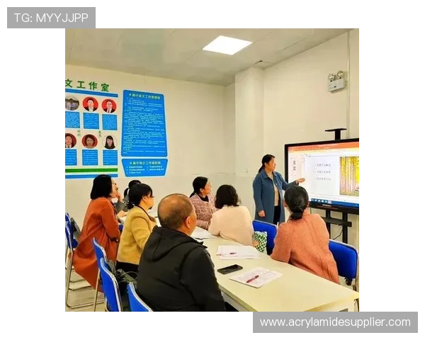 成都羽毛球队技术解析:从基础训练到比赛策略的全面探讨 成都羽毛球队技术解析:从基础训练到比赛策略的全面探讨